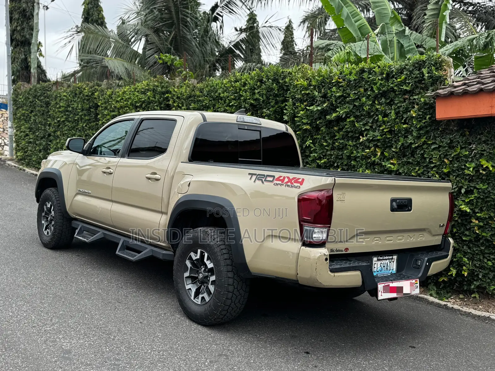 Toyota Tacoma 2019 Gold