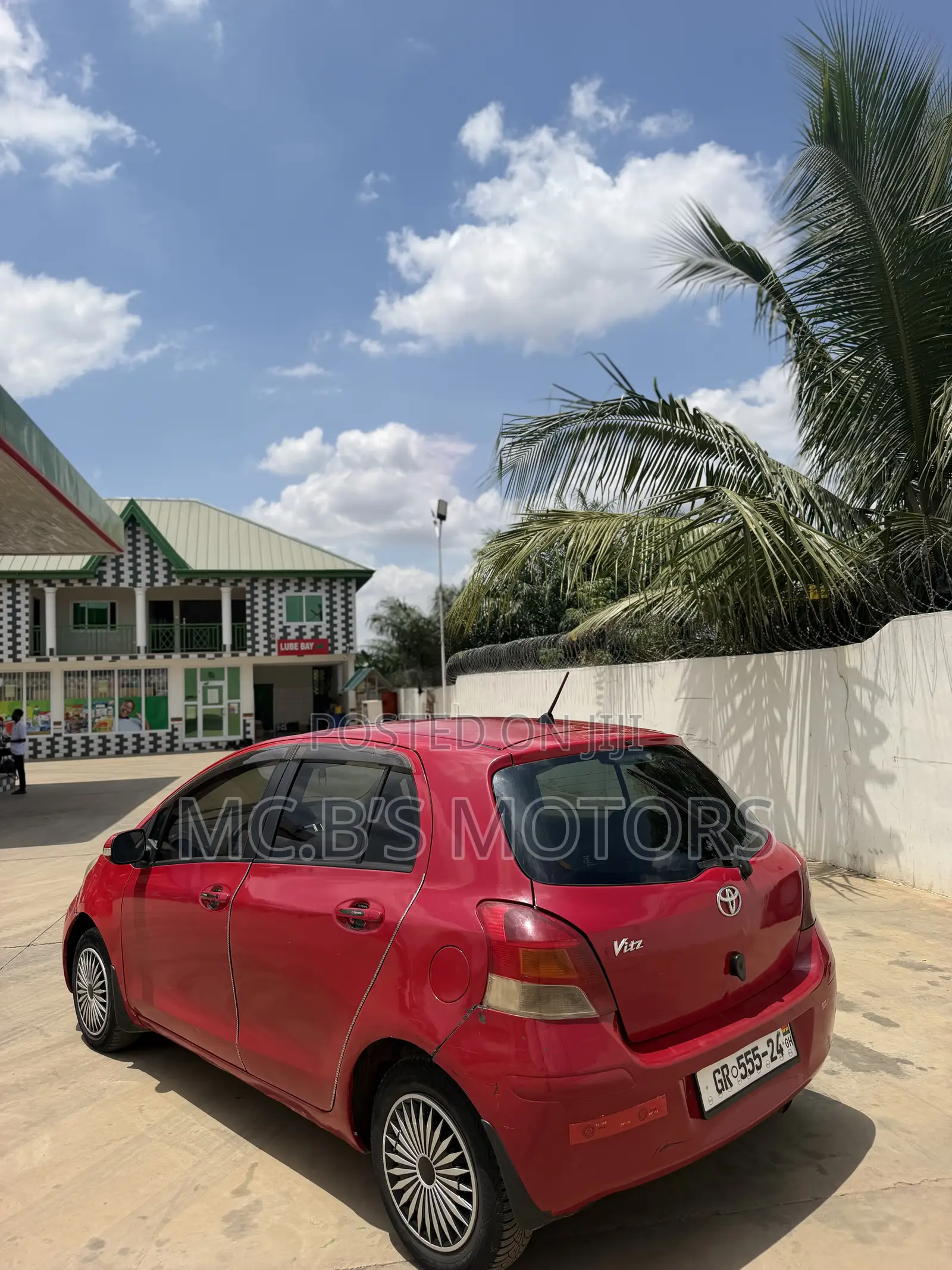 Toyota Vitz 2010 Red