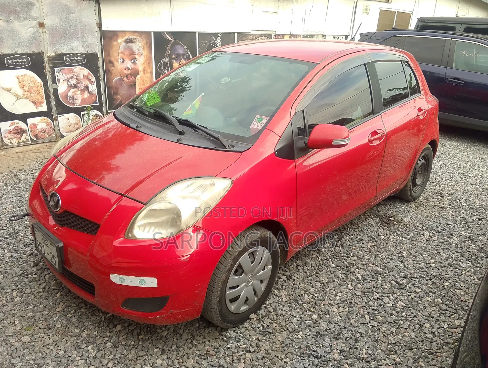 Toyota Vitz 2010 Red