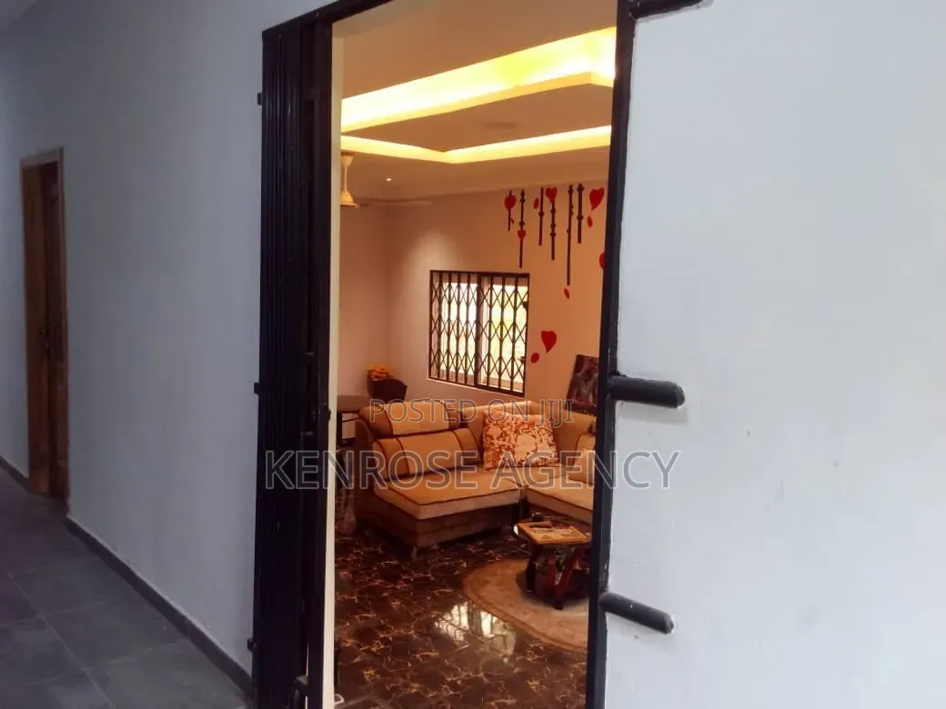 3bdrm House in Pokuase for sale