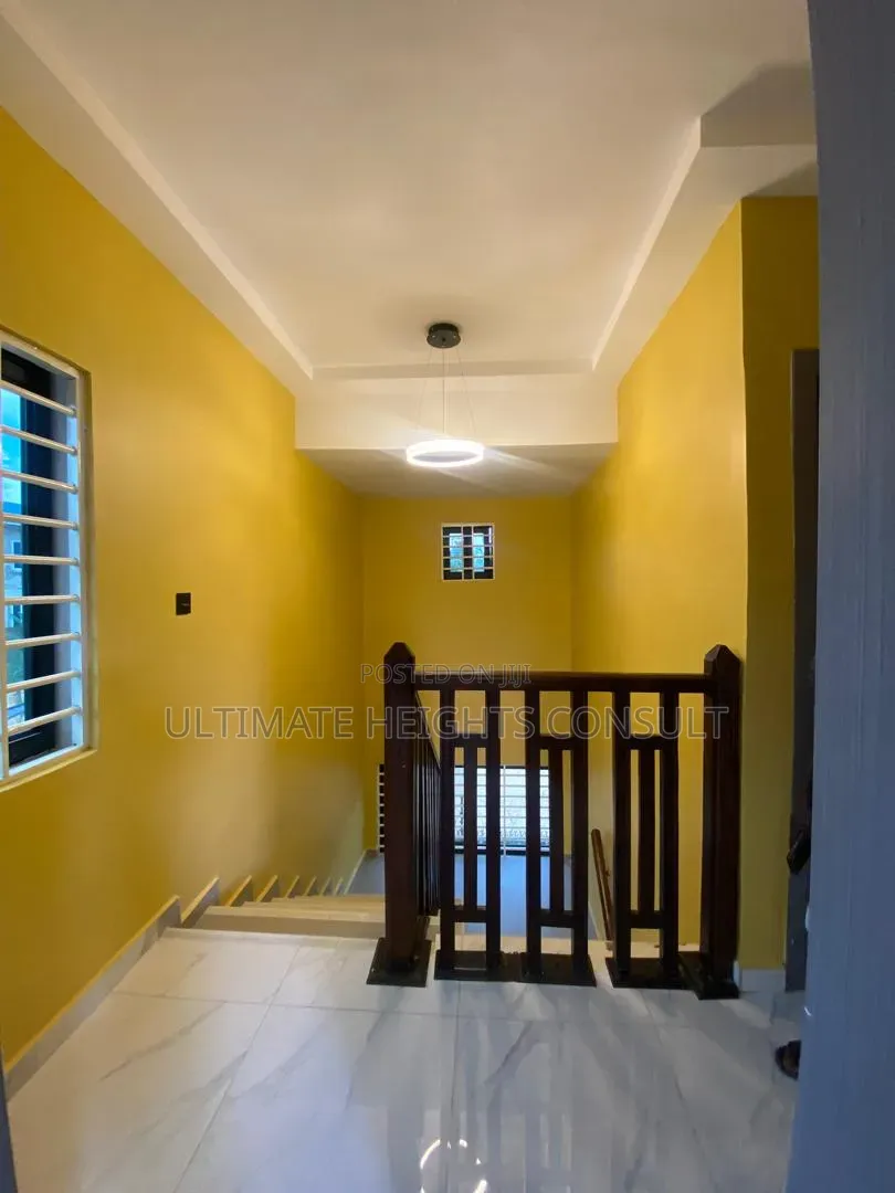 2bdrm House in Asofa, Ofankor for sale