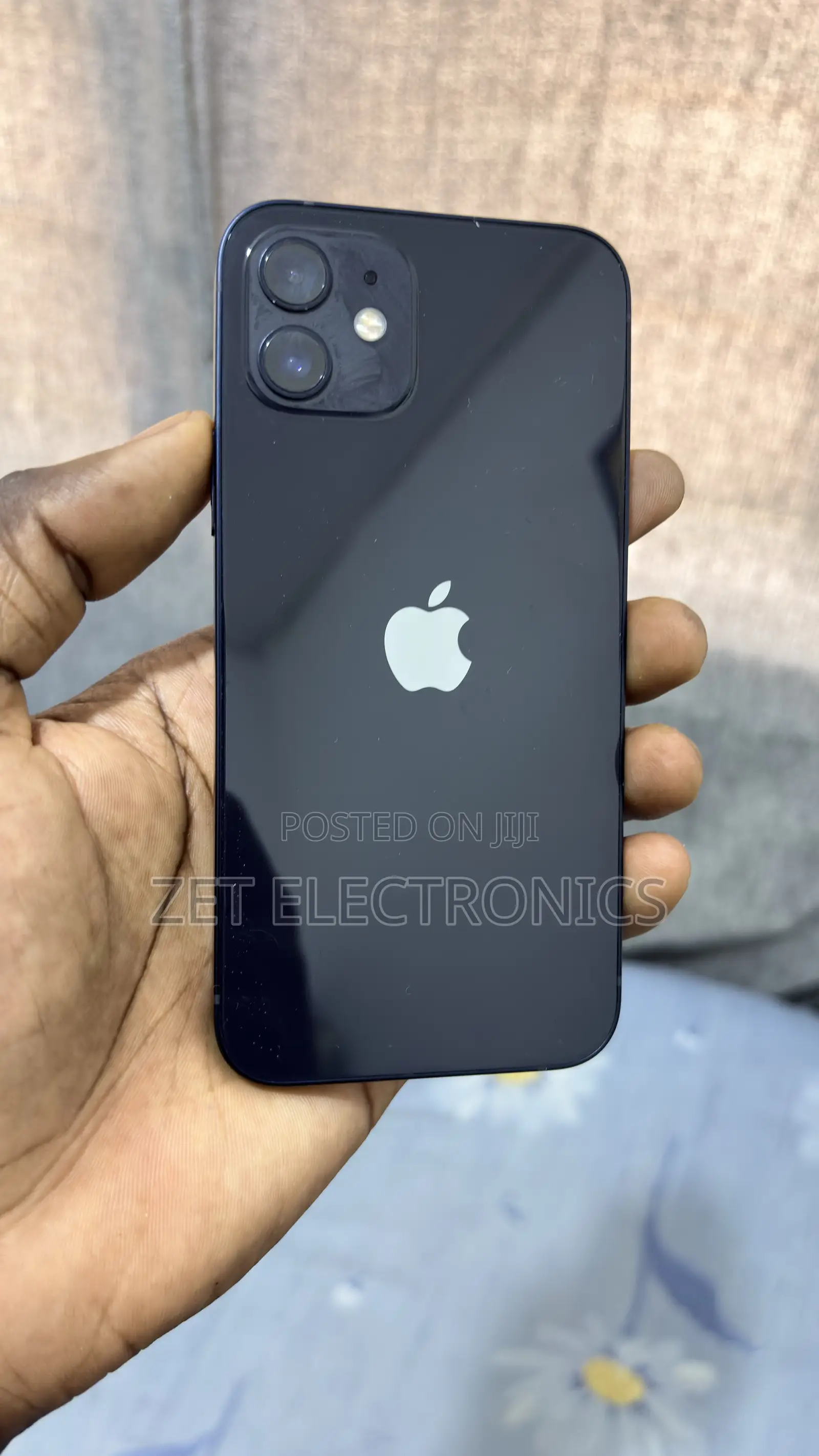 Apple iPhone 12 64 GB Black