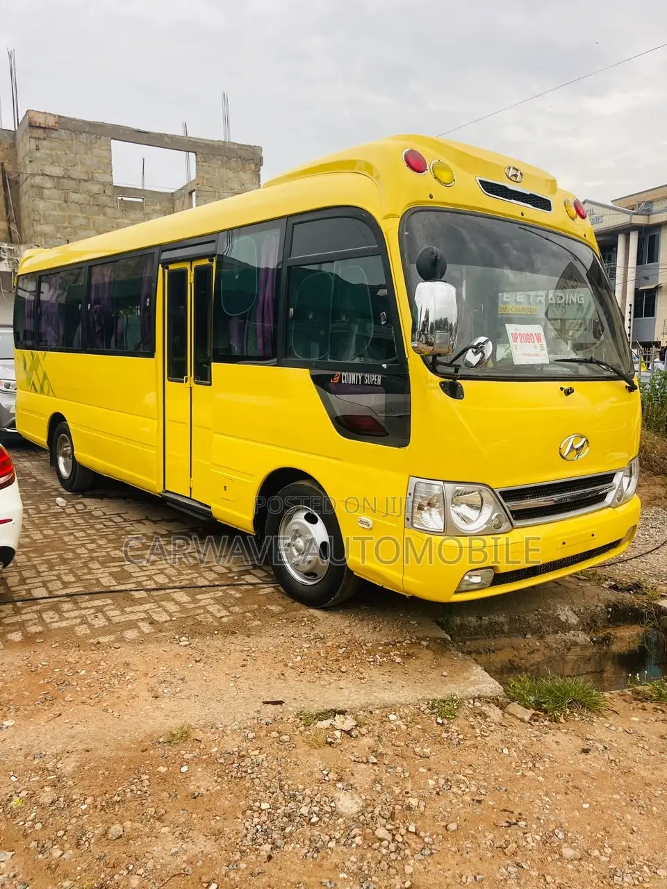 Hyundai County 2015 Yellow