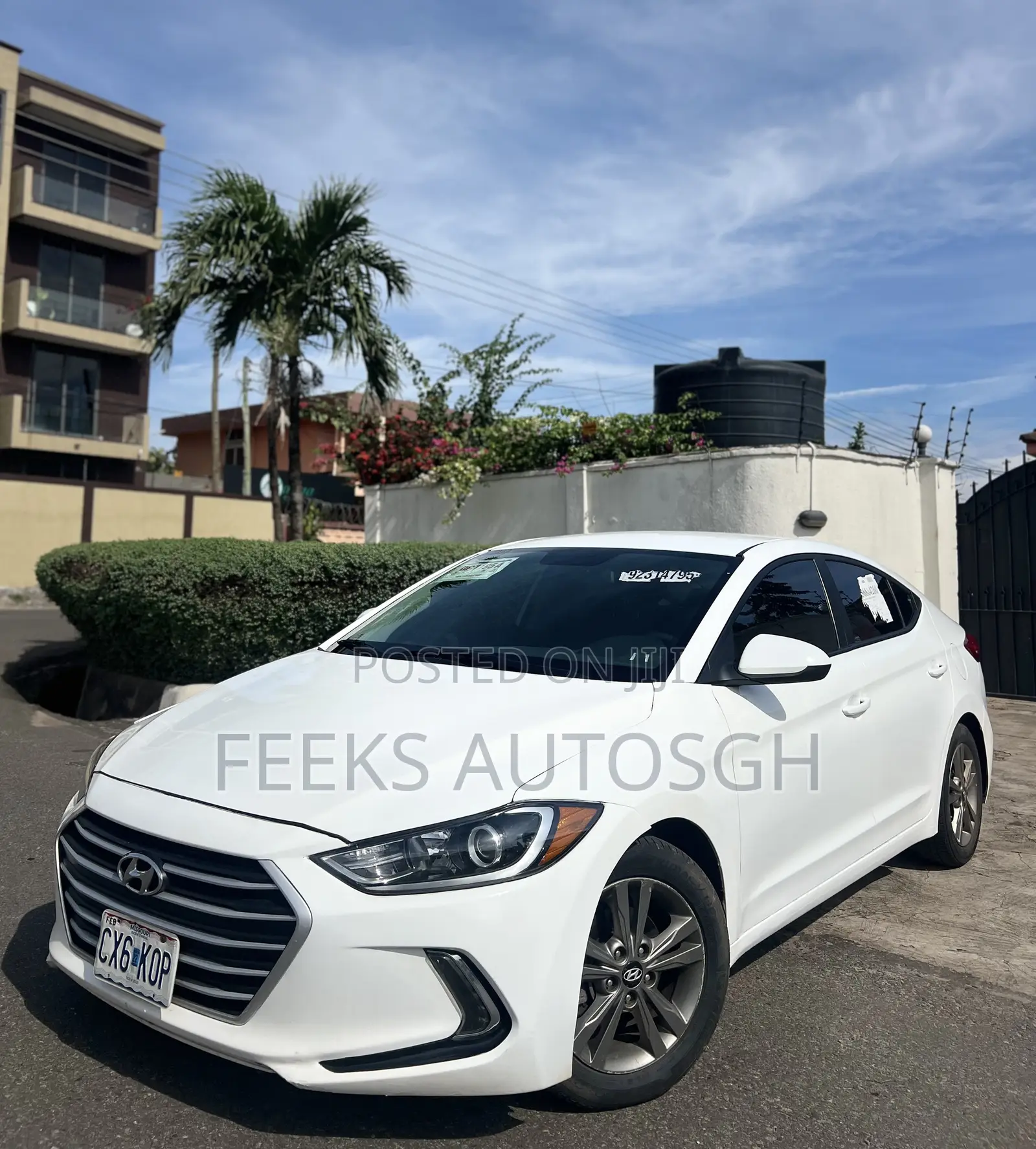 Hyundai Elantra SE Sedan FWD (2.0L 4cyl 6M) 2017 White
