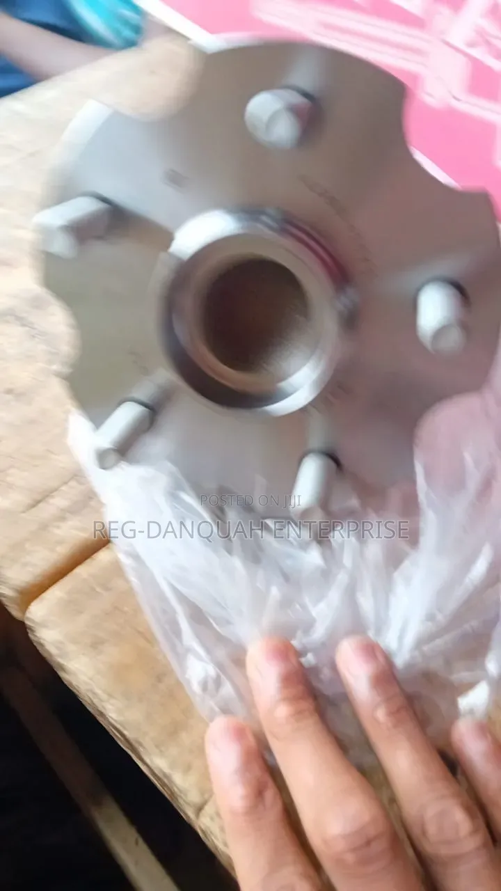 Toyota RAV4 2010-2011 Back HUB