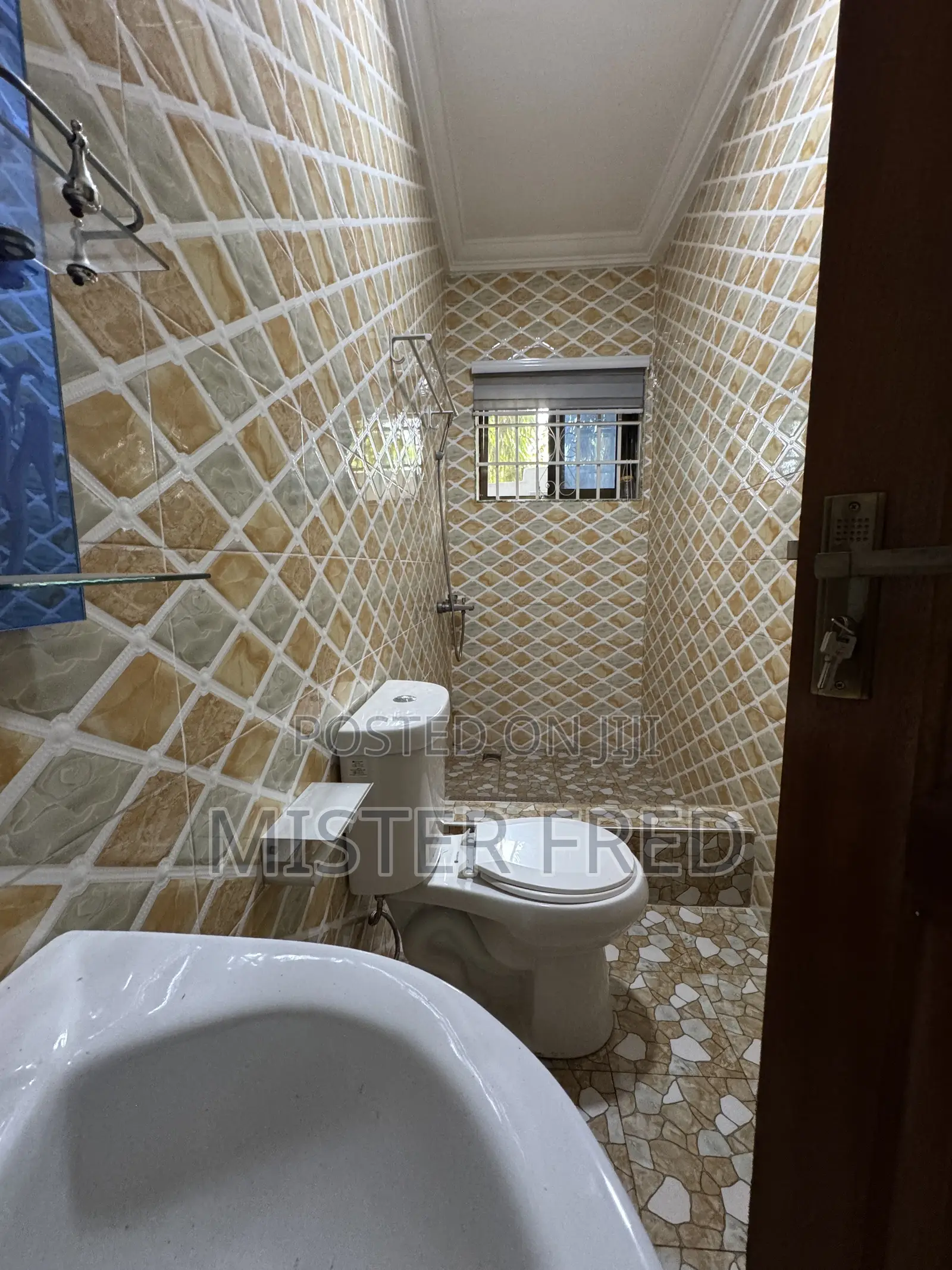 2bdrm Apartment in Old Barrier Kings, Weija for rent