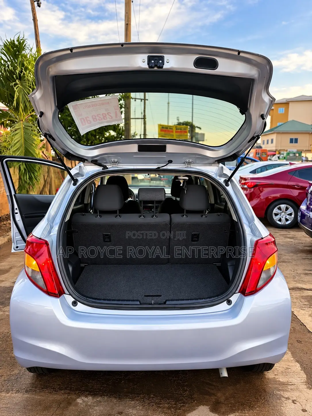 Toyota Vitz 1.3 AWD 5dr 2013 Silver