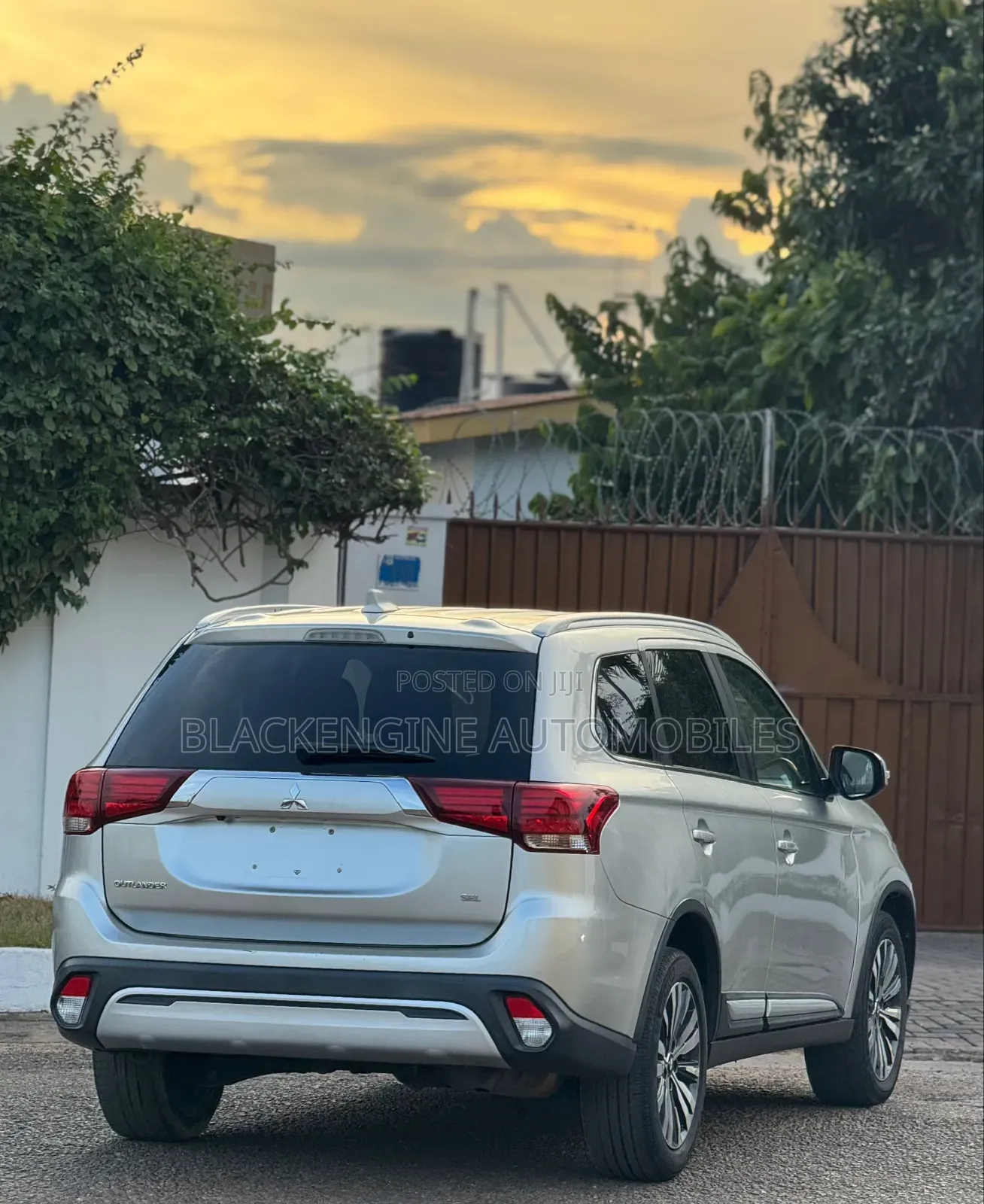 Mitsubishi Outlander SEL S-AWC 2020 Silver