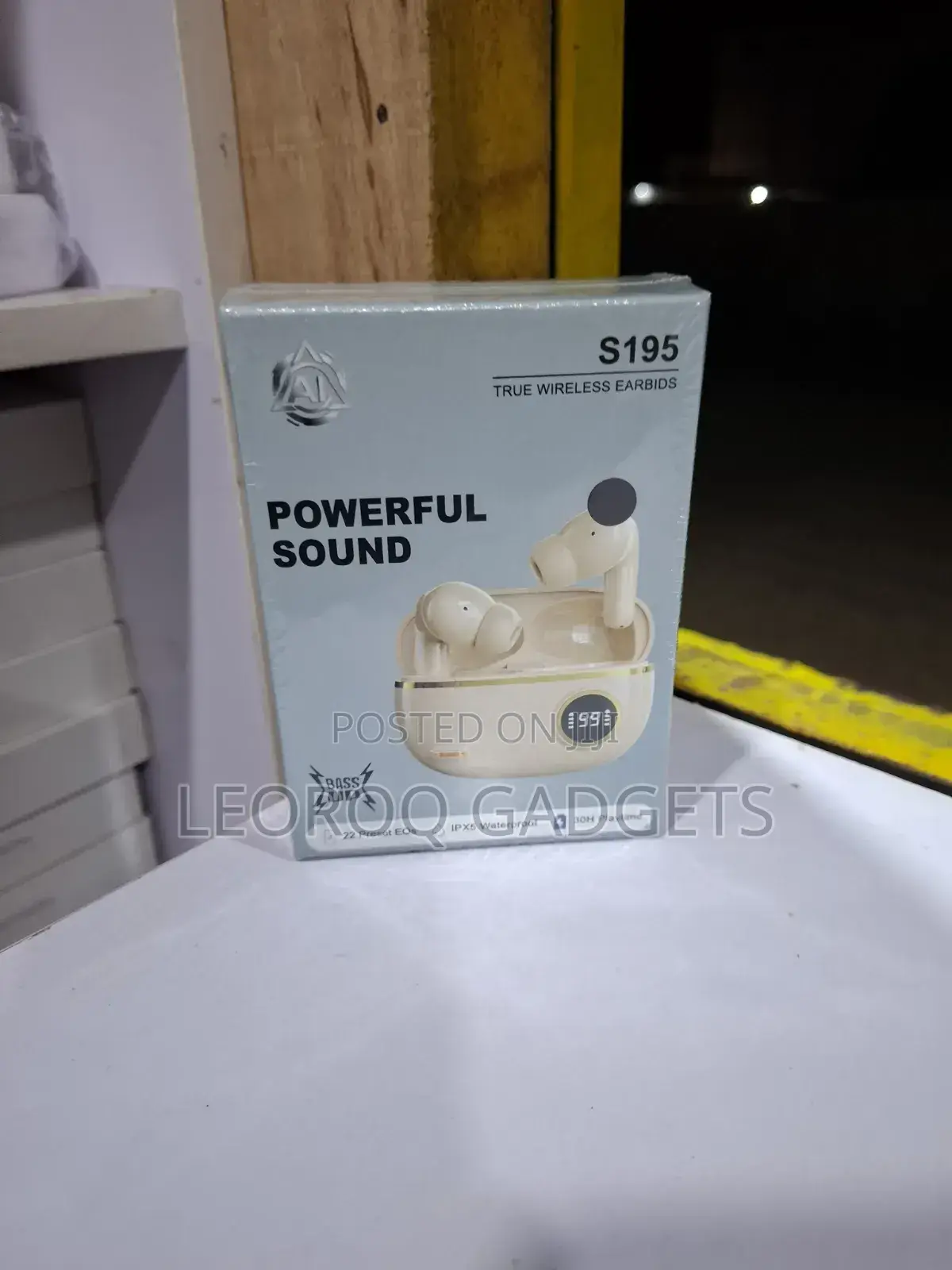 S195 True Wireless Earbuds
