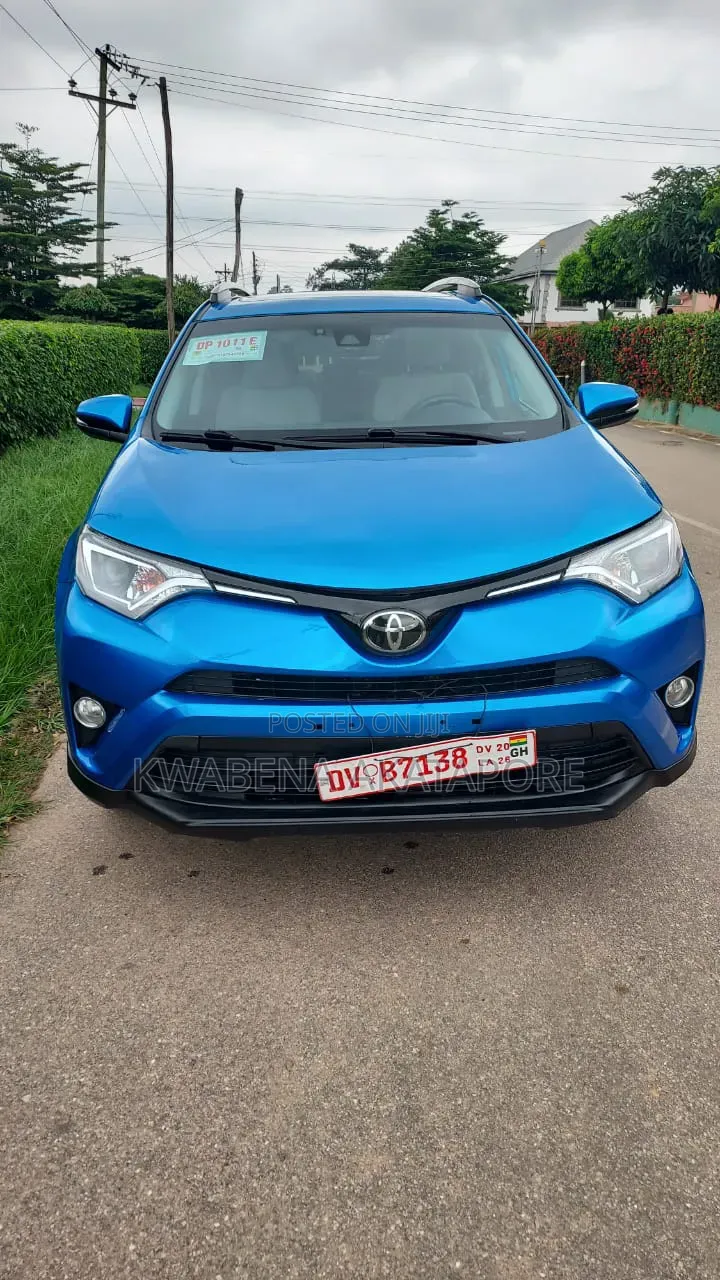 Toyota RAV4 2018 Blue