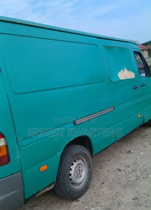Mercedes-Benz Sprinter 2005 Blue