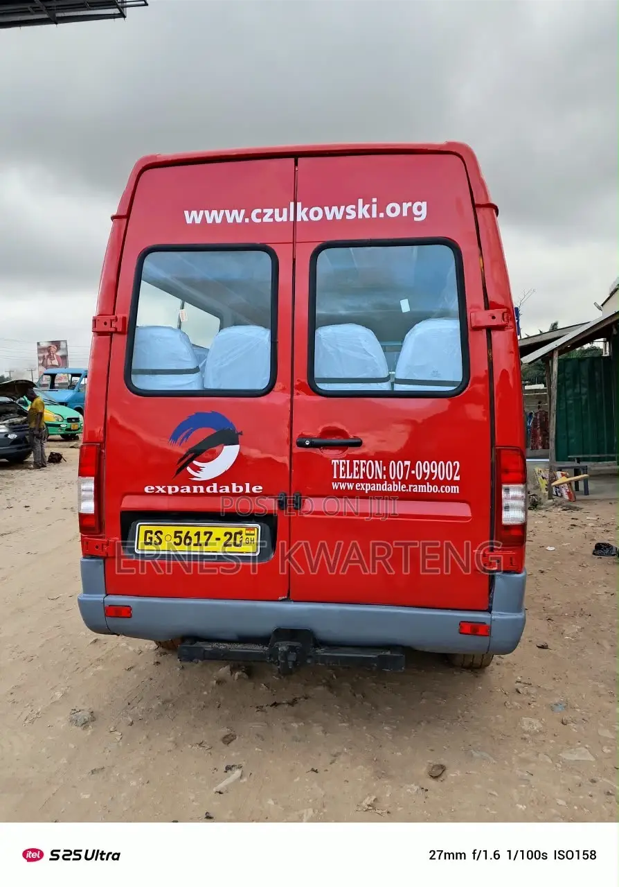 Mercedes-Benz Sprinter 2009 Orange