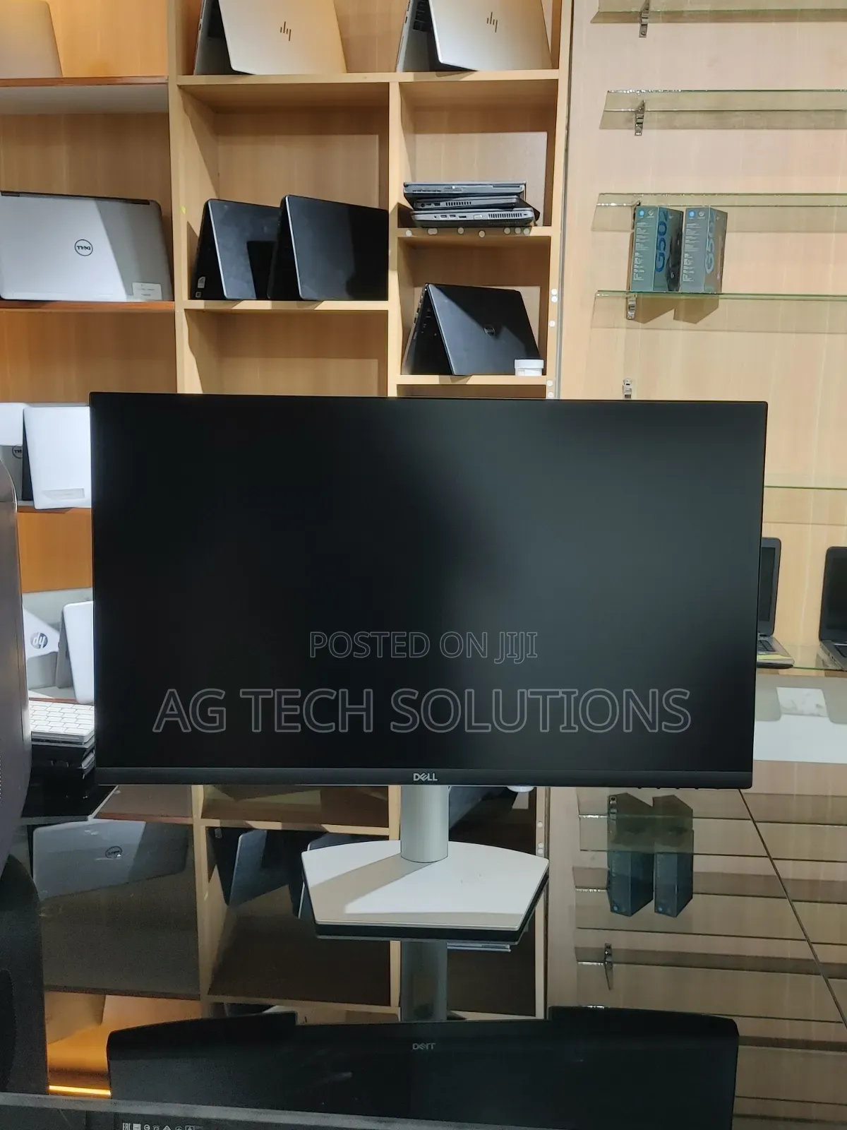 Dell Ultrasharp 27 Inches Edgeless Monitor