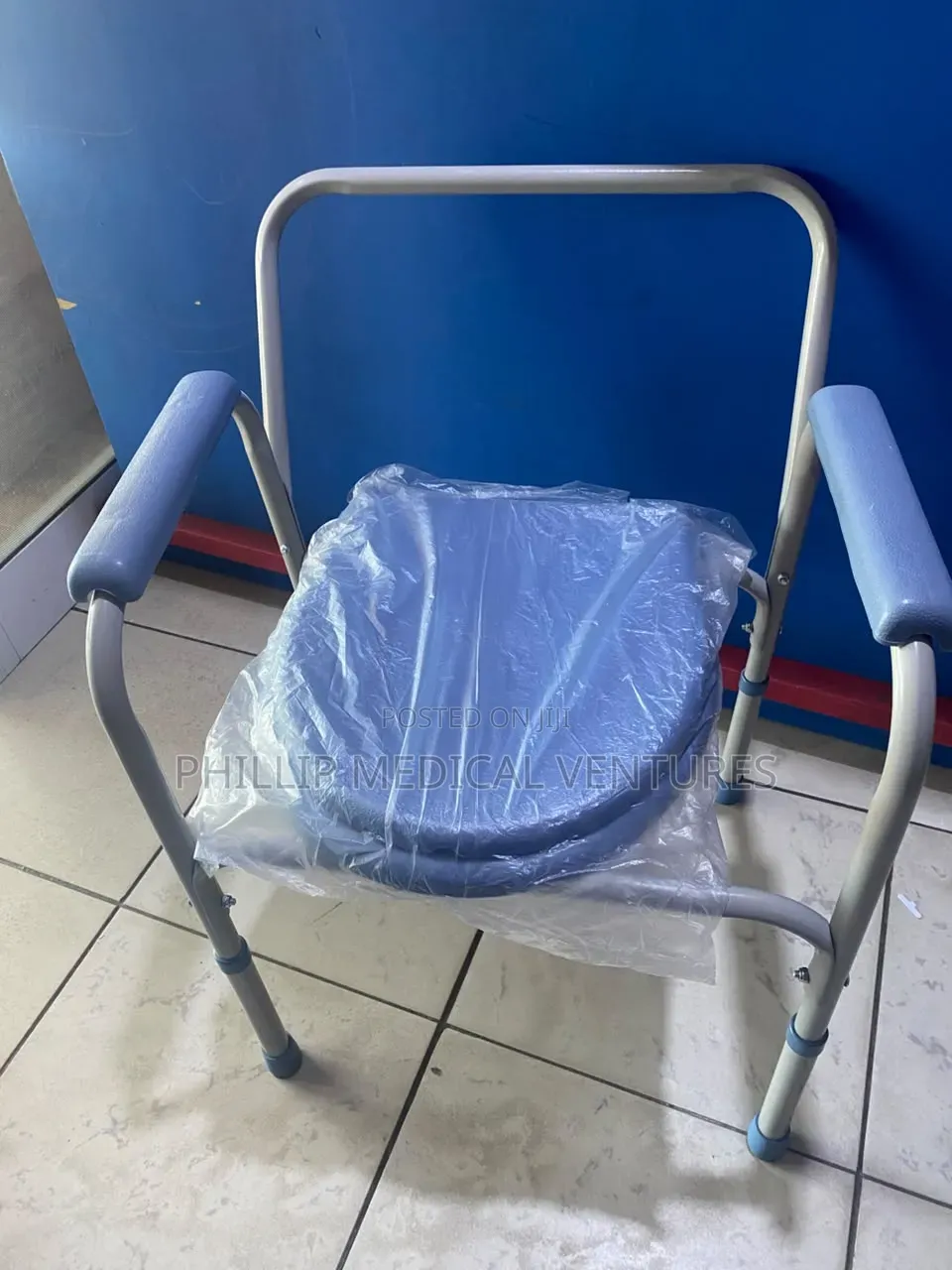 Commode Chair