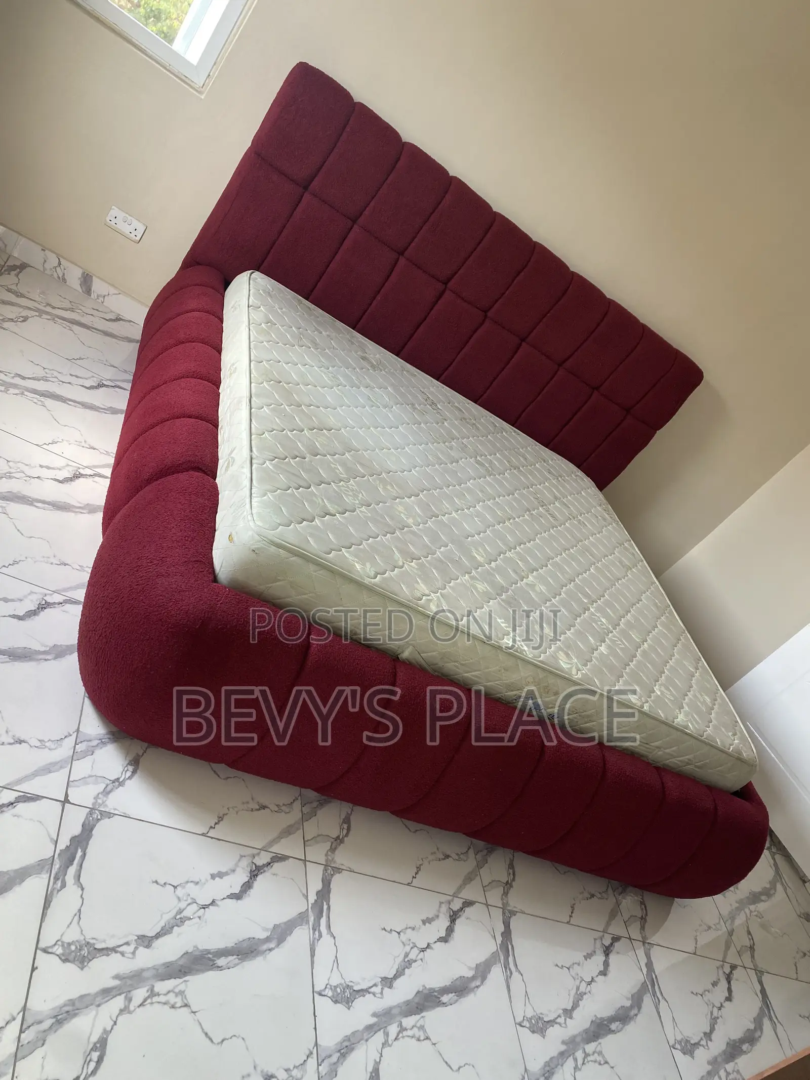 Bubble Bedframe King Size