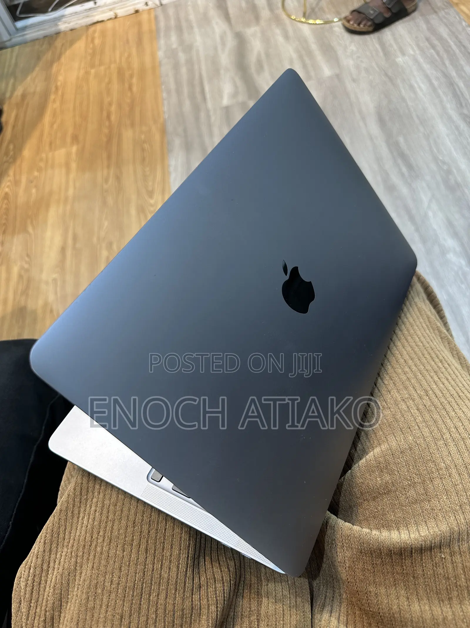Laptop Apple MacBook Pro 2020 16GB Intel Core i7 SSD 512GB
