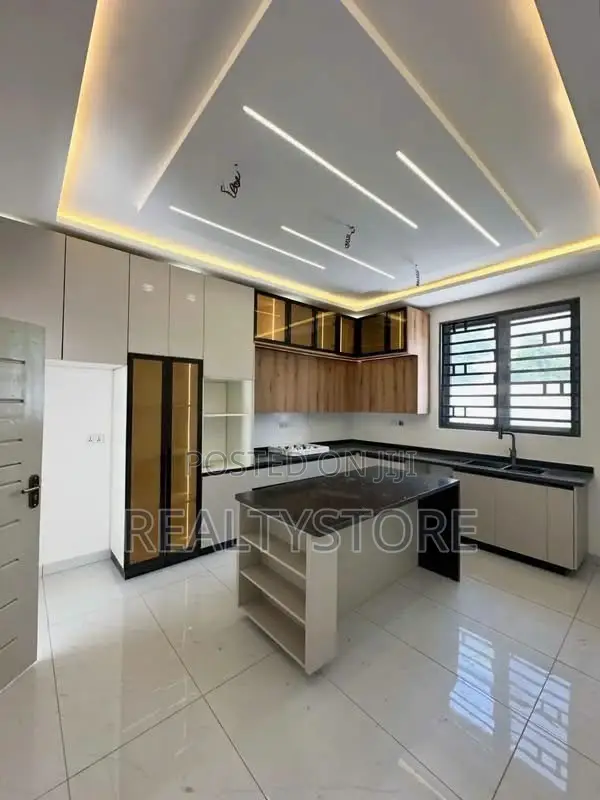 3bdrm House in East Legon Hills, Accra Metropolitan for sale