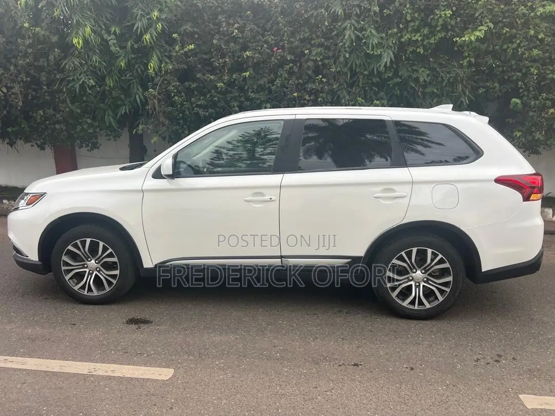 Mitsubishi Outlander ES FWD 2018 White
