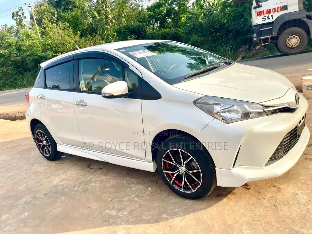 Toyota Vitz 1.3 FWD 5dr 2015 White