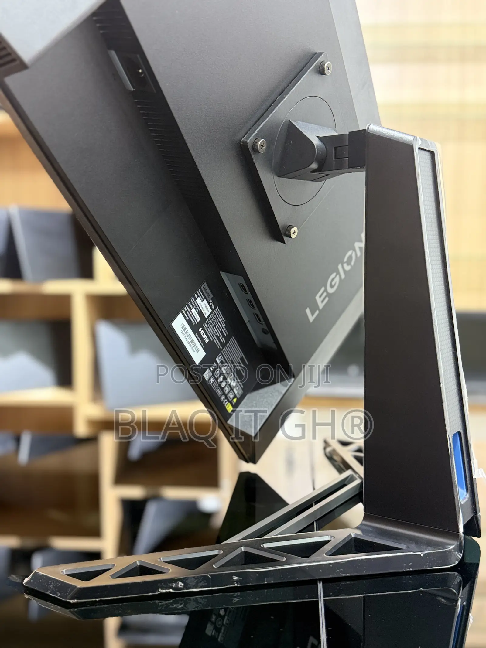 Legion R27QE QHD 0.5ms 180Htz IPS Gaming Monitor