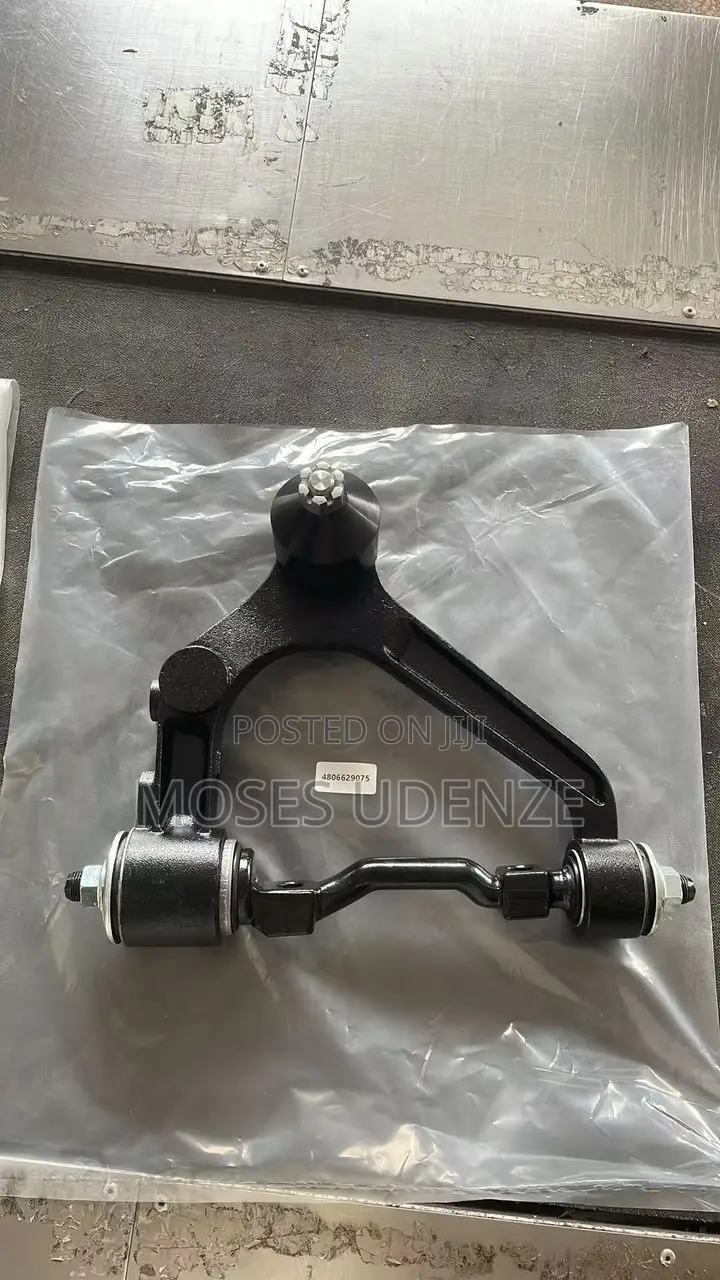 Toyota HIACE 2006,07,08,09,10,11,12,13 Front Upper Arms