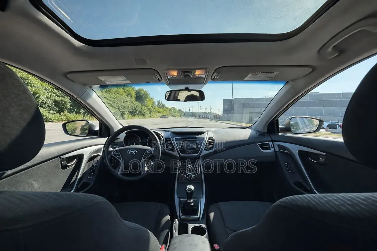 Hyundai Elantra Limited 4dr Sedan (1.8L 4cyl 6A) 2015 Brown