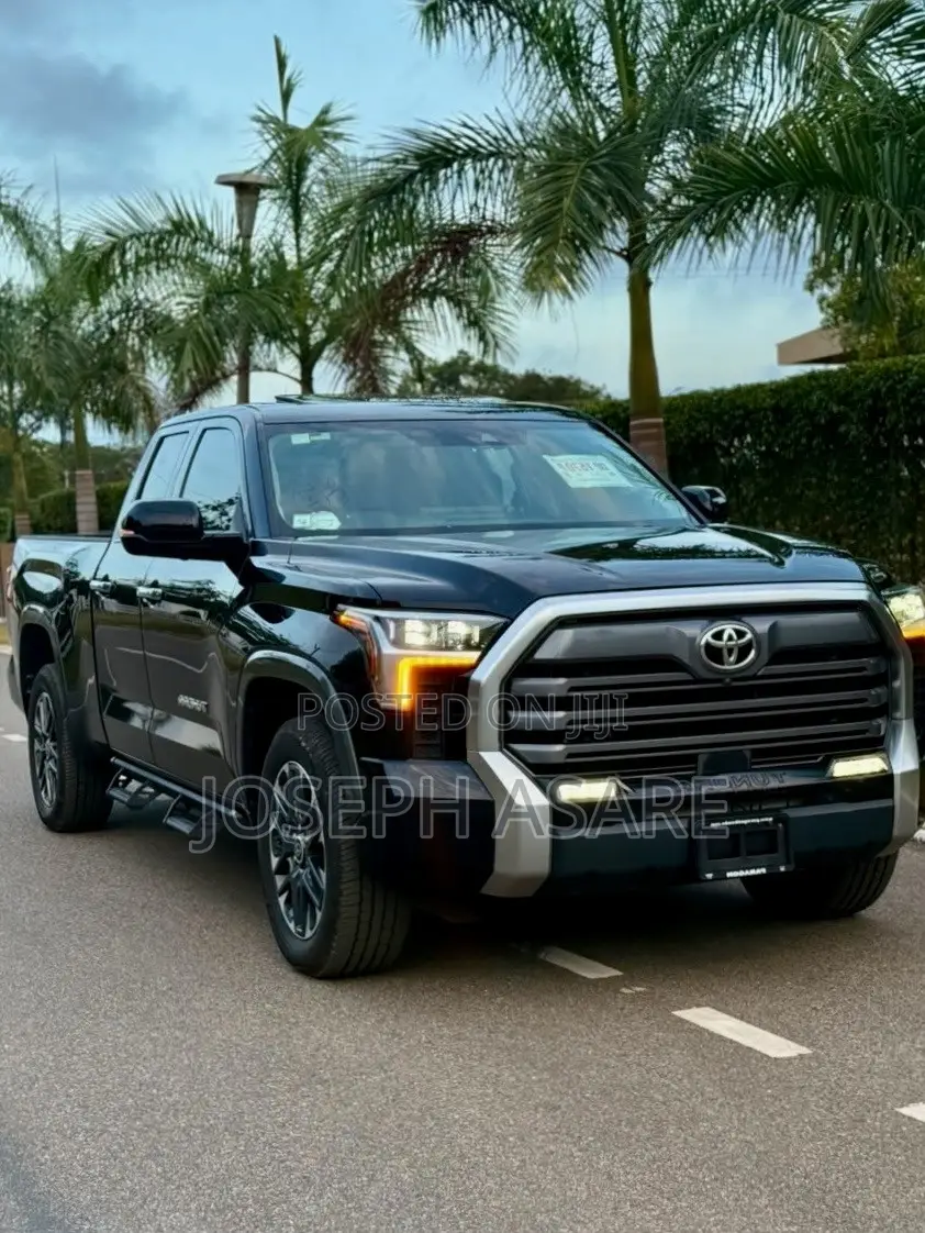 Toyota Tundra Limited 2022 Black