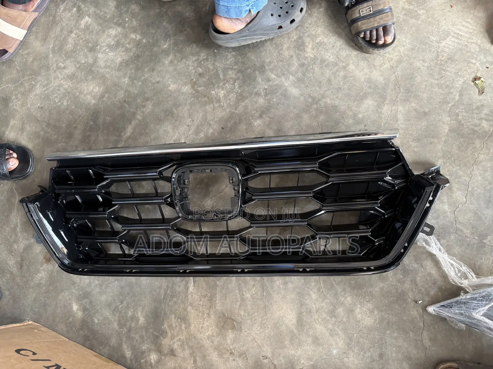 Honda CRV Front Bumper Shell Grill 2023 2024 2025