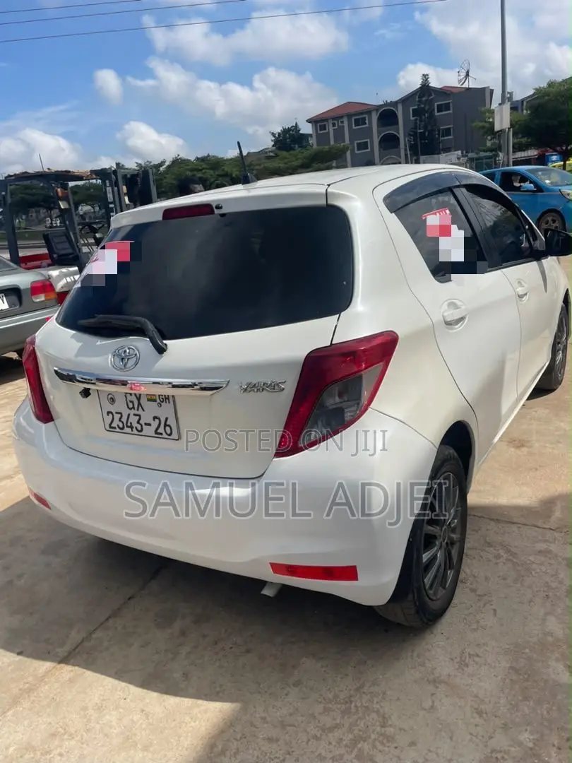 Toyota Vitz 2013 White