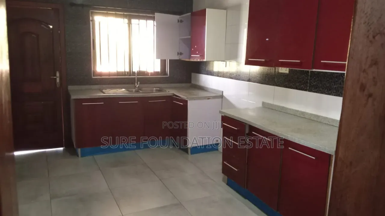 3bdrm Apartment in Dansoman for rent
