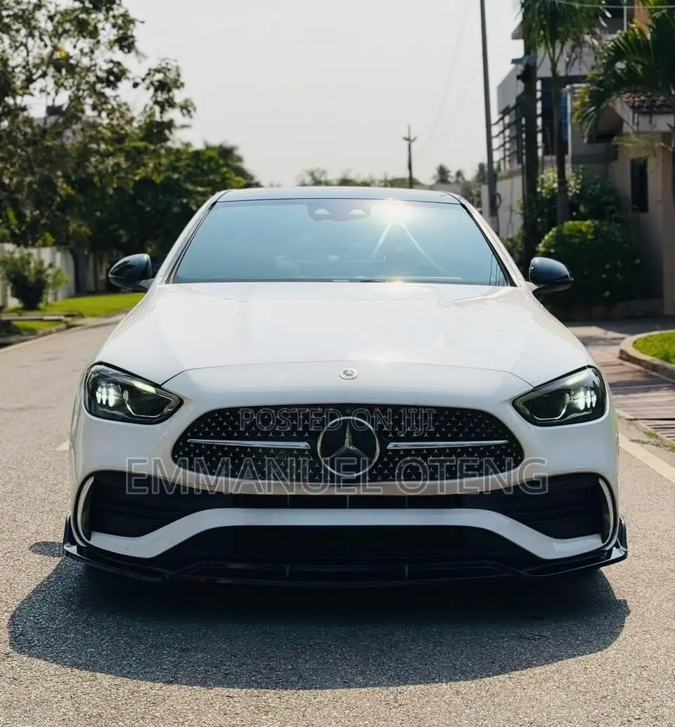 Mercedes-Benz C300 2023 Off white