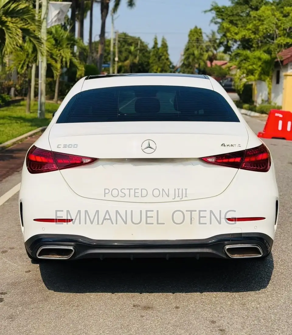Mercedes-Benz C300 2023 Off white