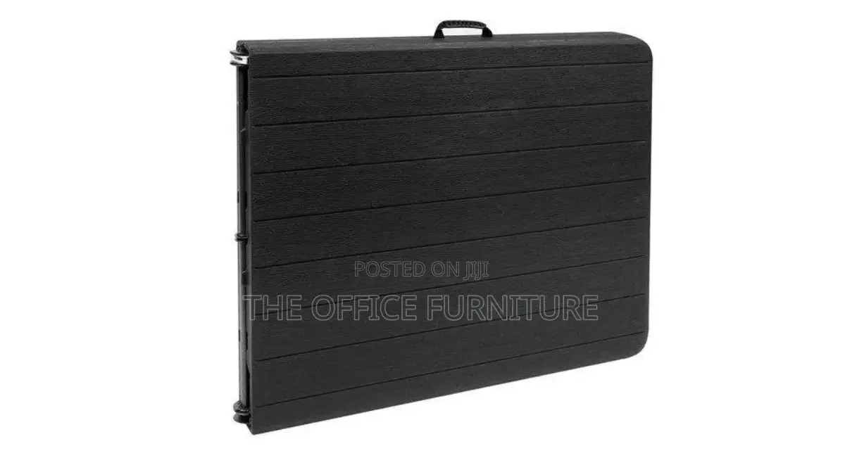 8-Seater Folding Table