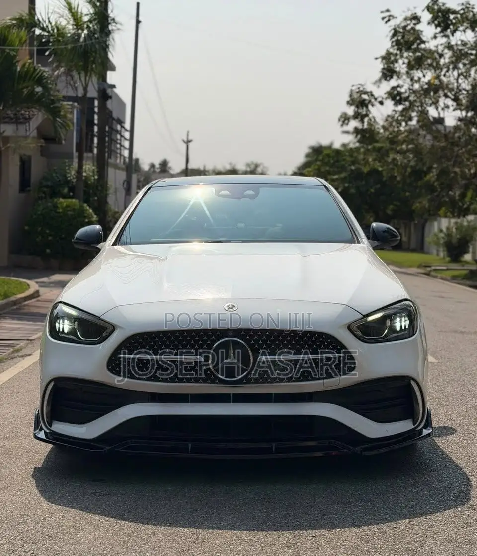 Mercedes-Benz C300 2023 White