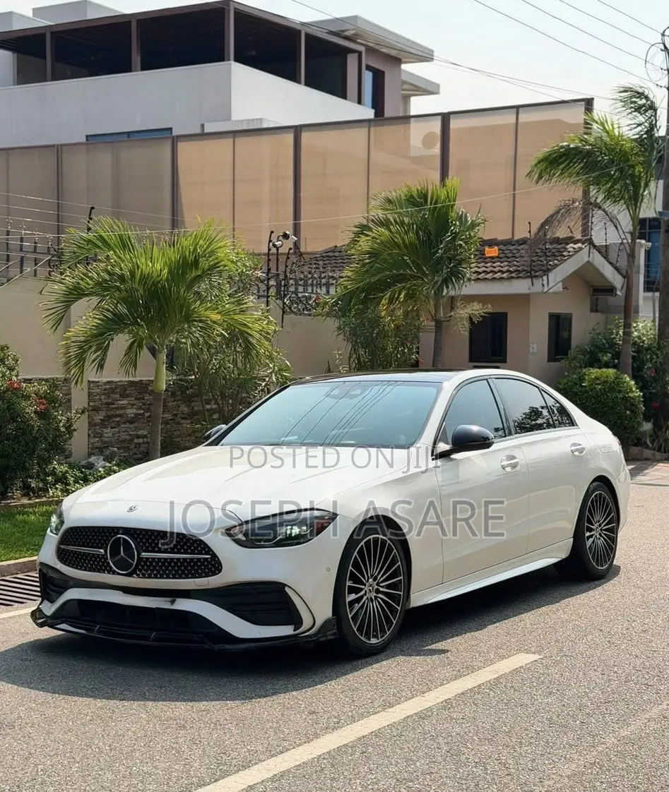Mercedes-Benz C300 2023 White