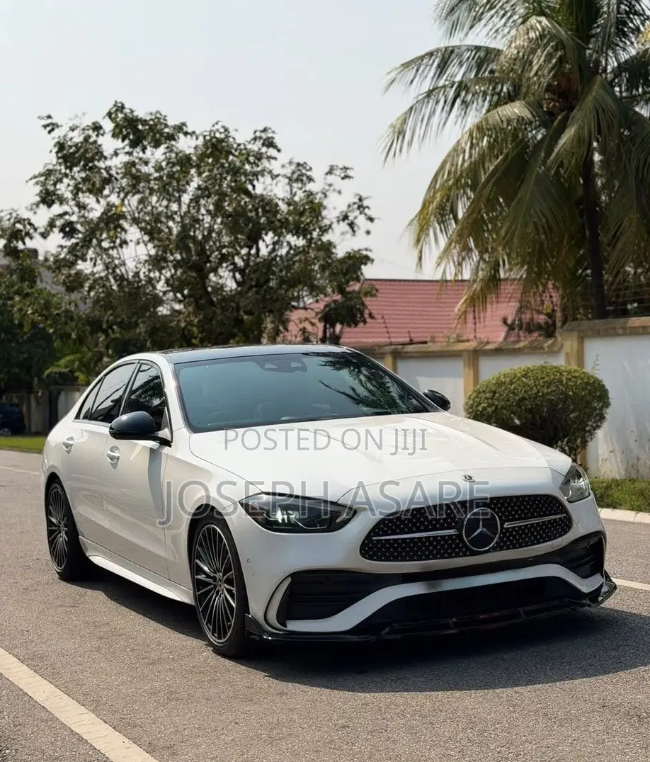 Mercedes-Benz C300 2023 White