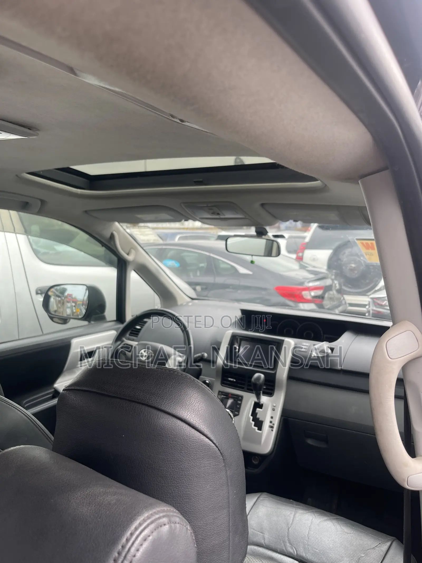 Toyota Voxy V 2WD 8-Seater 2012 Black