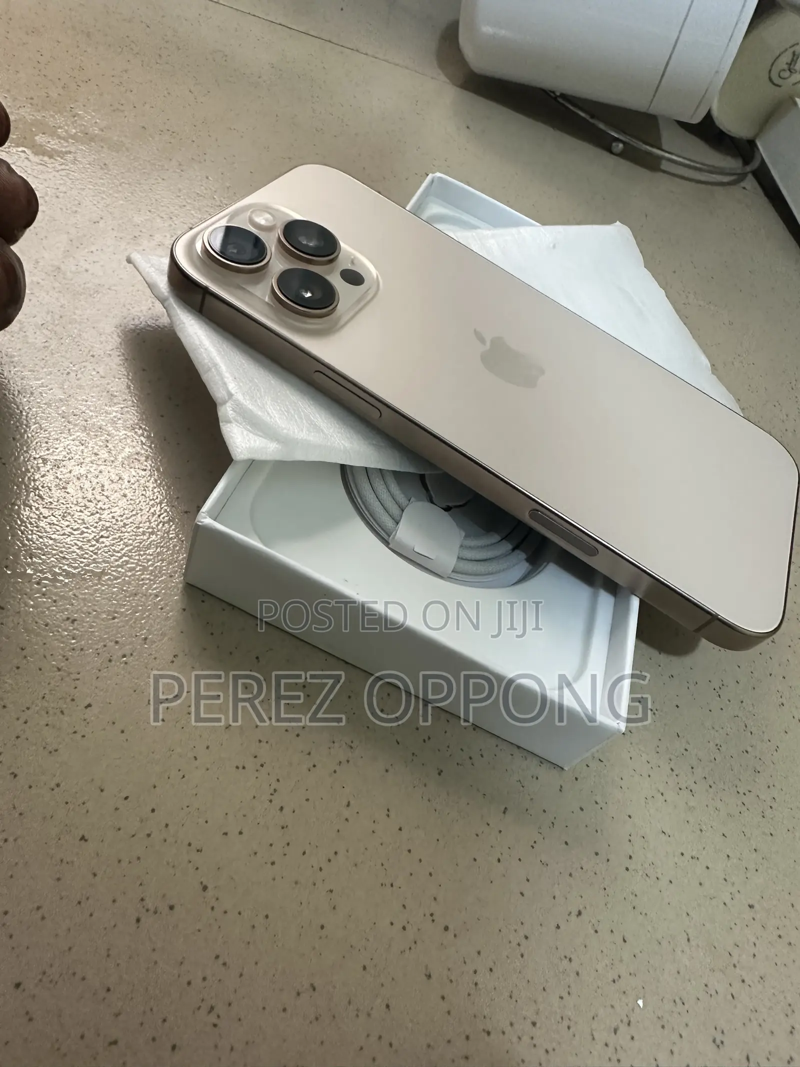 Apple iPhone 16 Pro Max 256 GB Gold