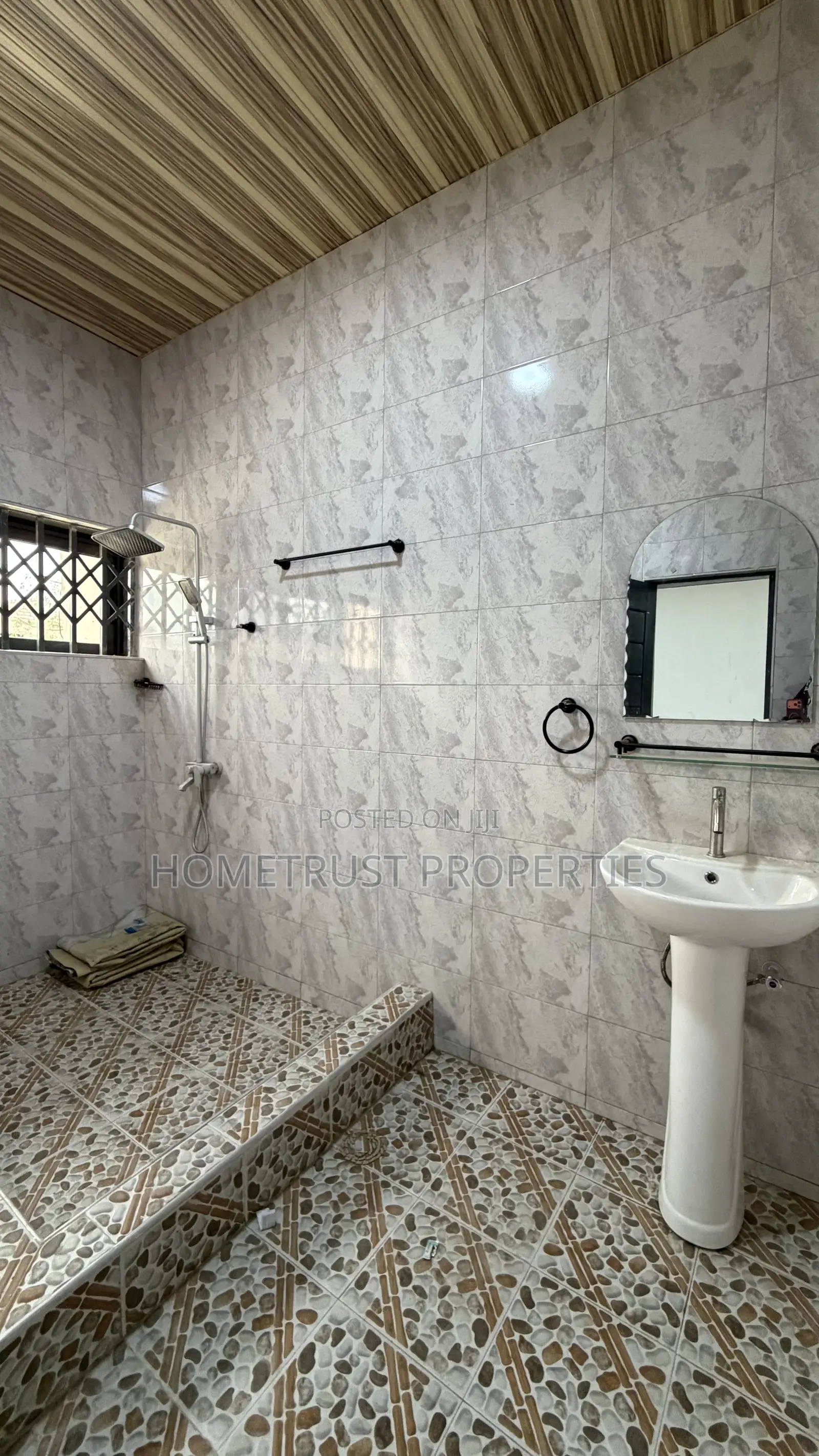 3bdrm Apartment in Ga Odumase, Ablekuma for rent