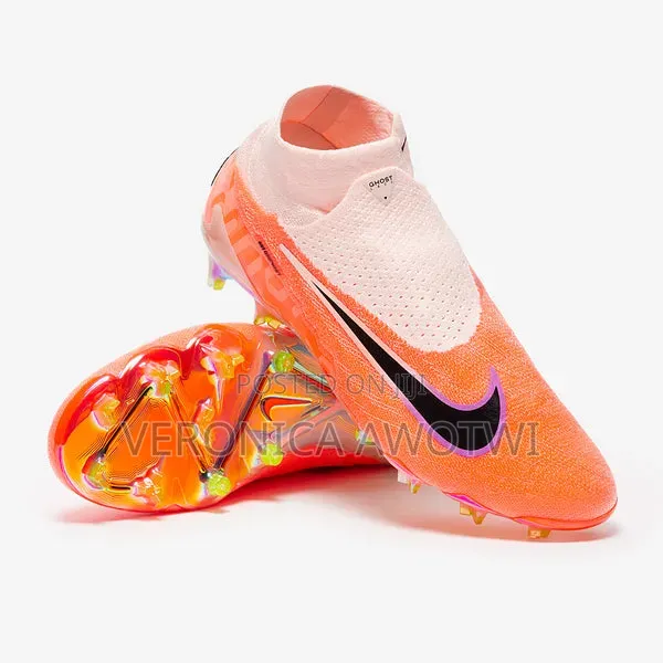 Nike Phantom Boot
