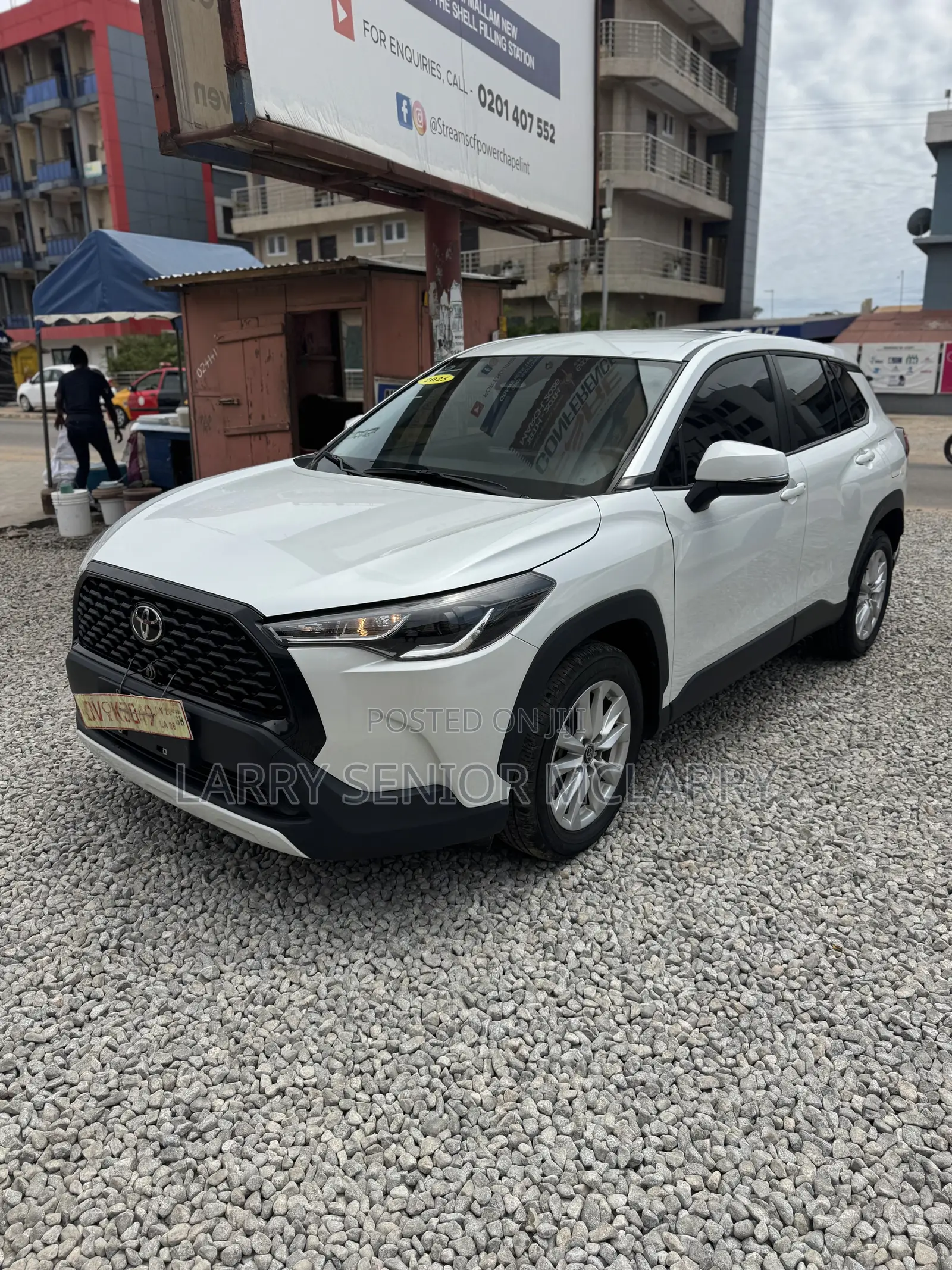 New Toyota Corolla Cross LE 2025 White