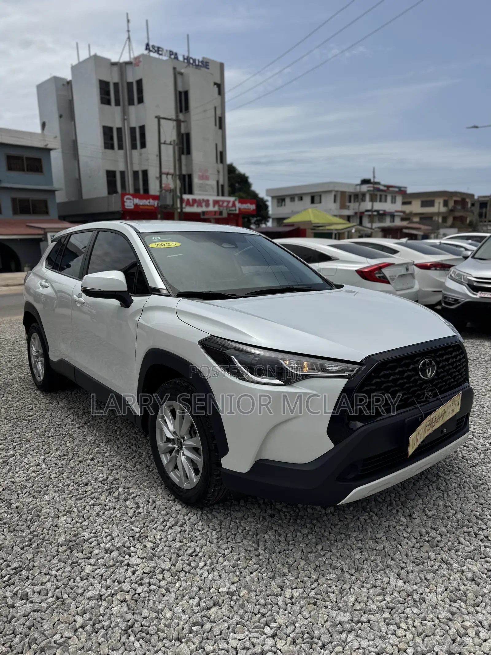 New Toyota Corolla Cross LE 2025 White