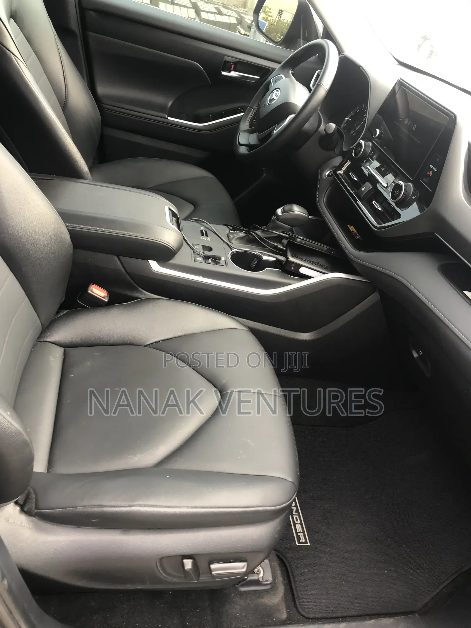 Toyota Highlander XSE 2025 Gray