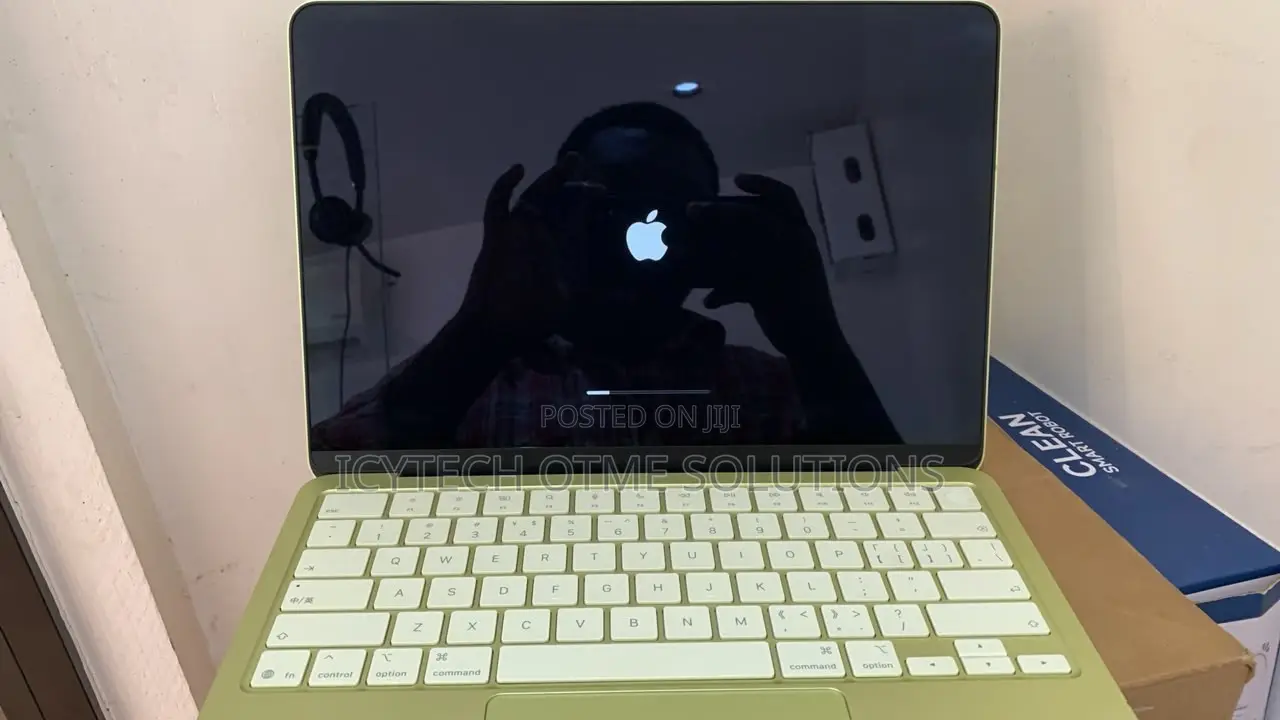 Laptop Apple MacBook 8GB Intel Core i5 SSHD (Hybrid) 512GB