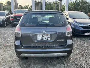 Toyota Matrix Hatchback FWD (1.8L 4cyl 5M) 2008 Gray