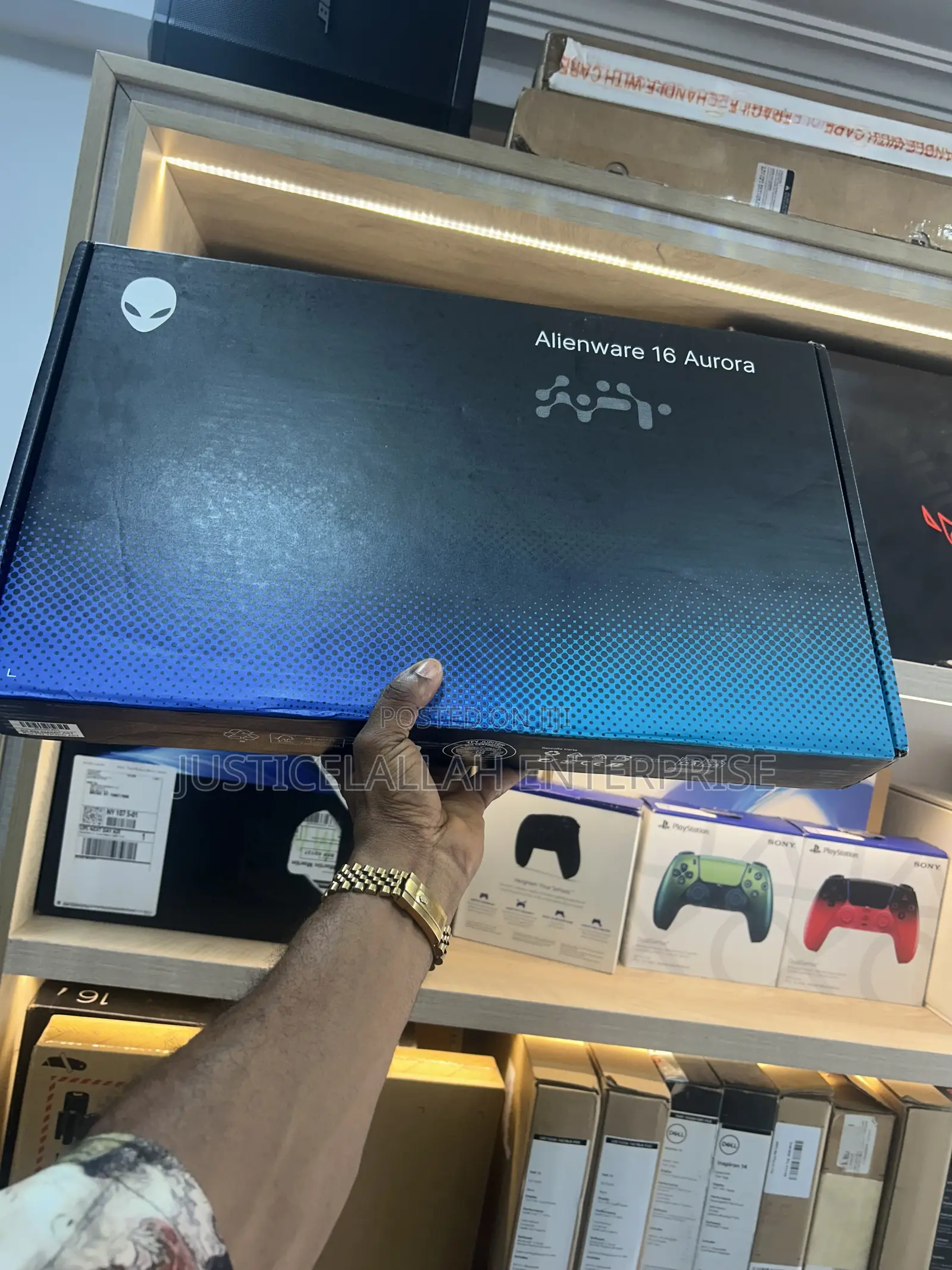 New Laptop Alienware 16 Aurora 16GB Intel Core i7 SSD 1T