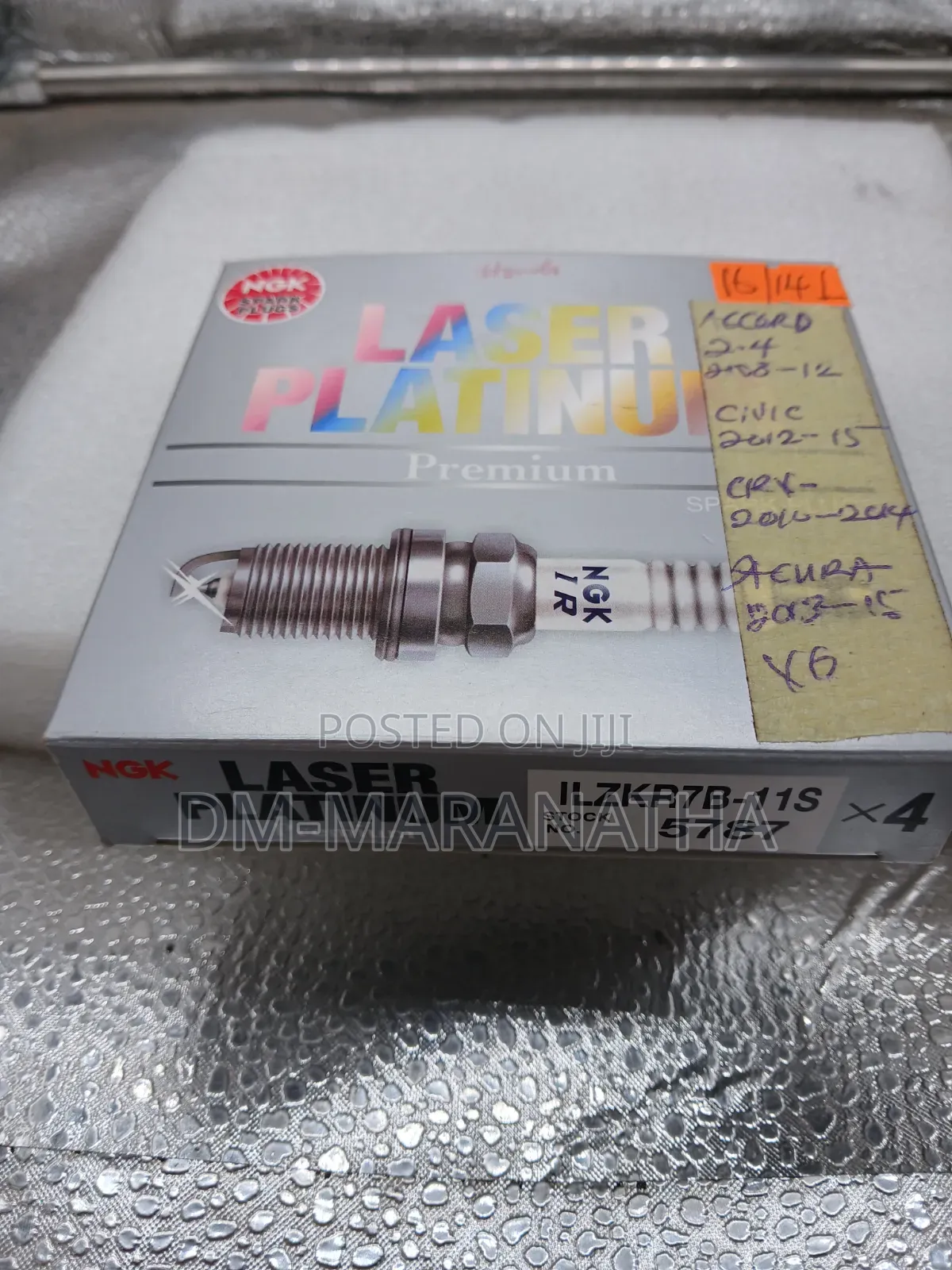 NGK Honda and Acura Spark Plugs Ilzkr7b