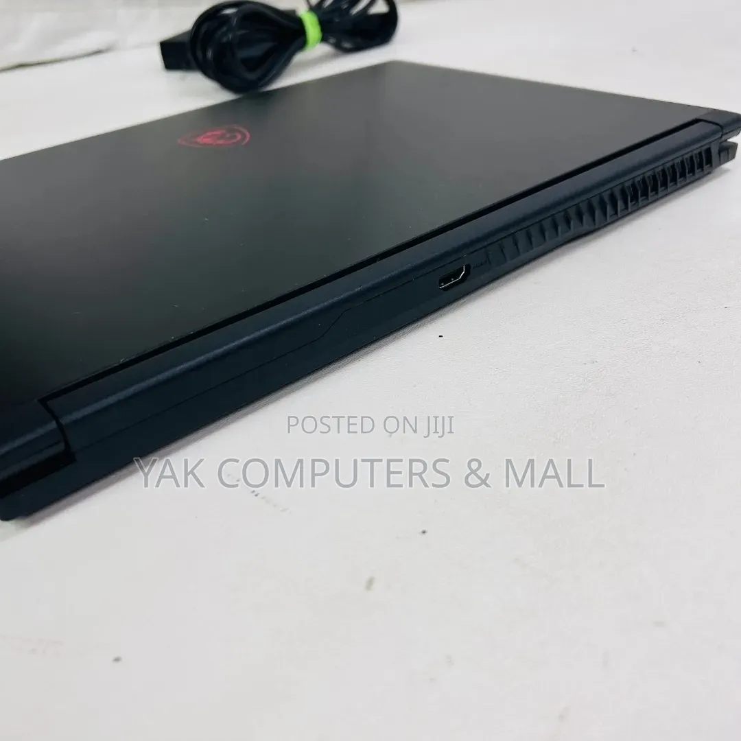 Laptop MSI GF63 16GB AMD Ryzen 5 SSD 512GB