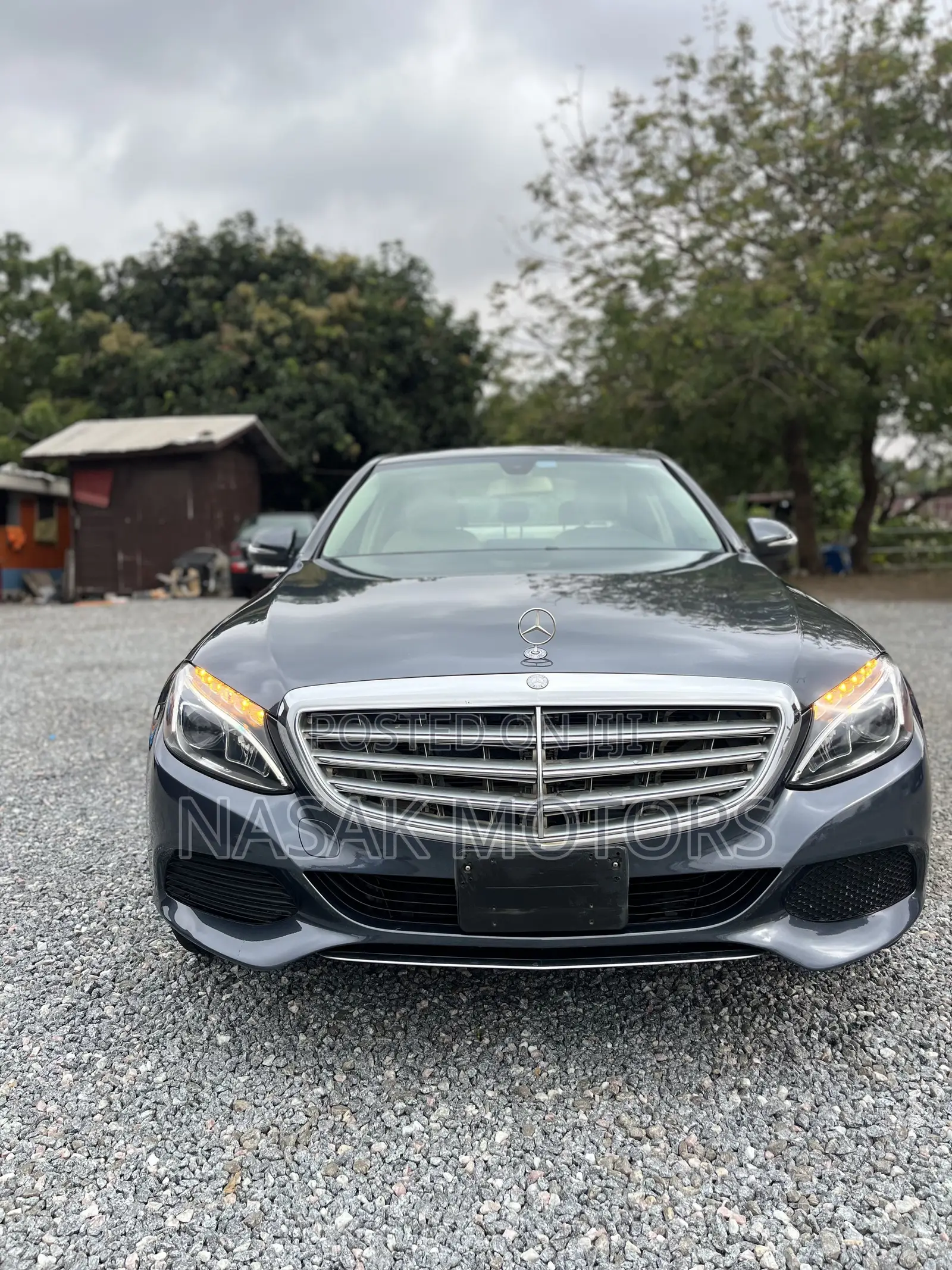 Mercedes-Benz C300 Luxury 4dr AWD 4Matic Sedan (2.0L 4cyl 7A) 2015 Gray