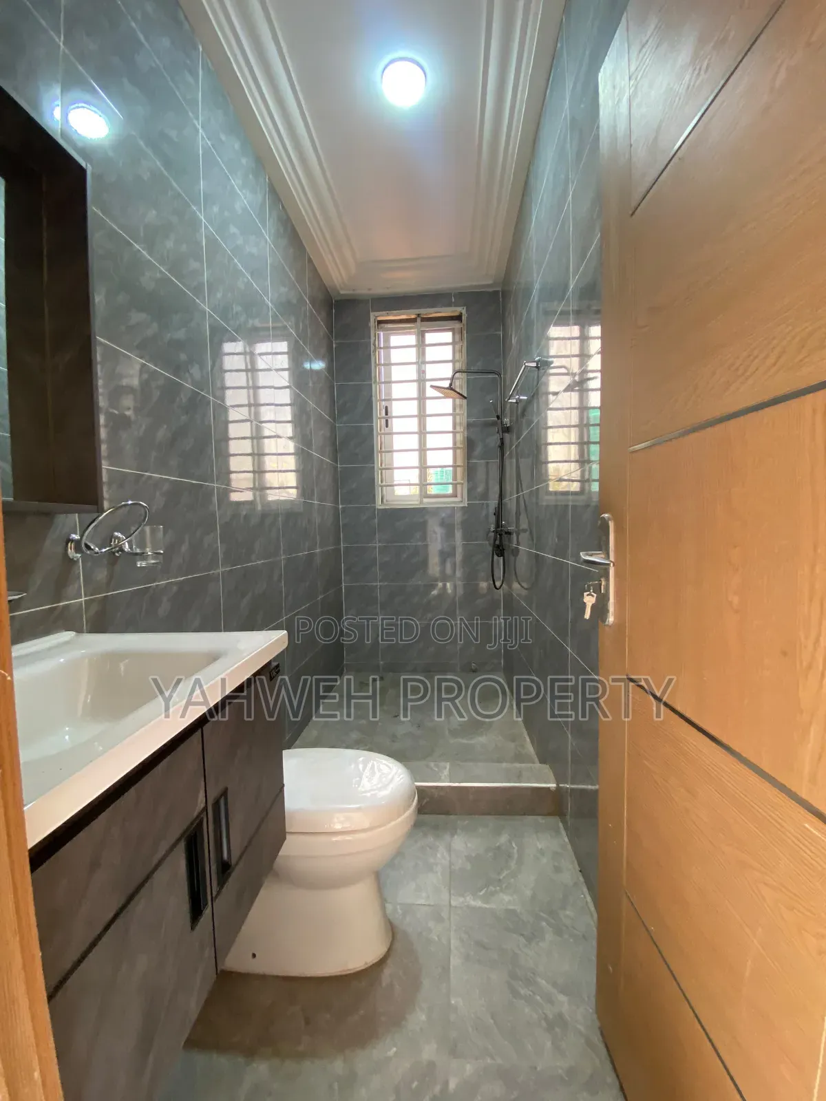 2bdrm Apartment in Spintex Kotobabi, Baatsona Total for rent